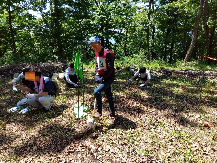 第16回秦野植樹祭にあわいのもりから3名がお手伝いに参加しました