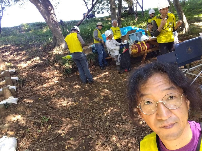 震生湖周辺の雑木林の保全活動を行っている「ざつきりんセーバー」の定例活動に参加してきました。